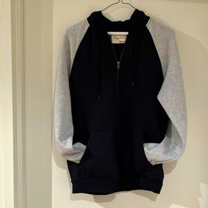 Mens Sovereign Code zip up hoodie with 2 front pockets. Raglan sleeve. Blk+grey